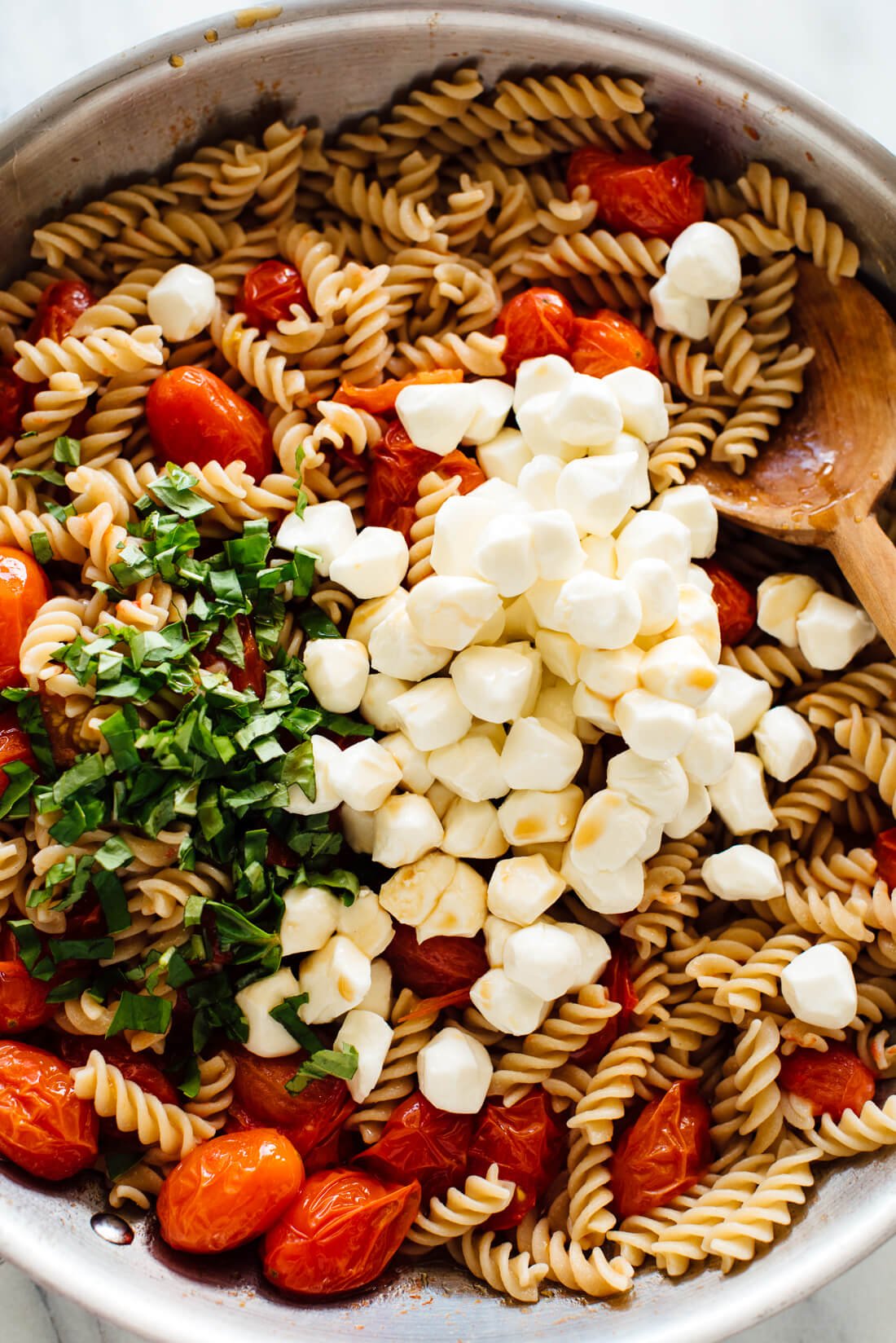 How to make Caprese pasta salad