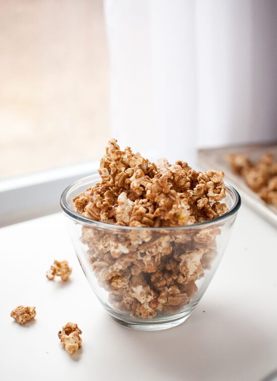 Cinnamon maple caramel popcorn, simple to make with all natural ingredients - cookieandkate.com