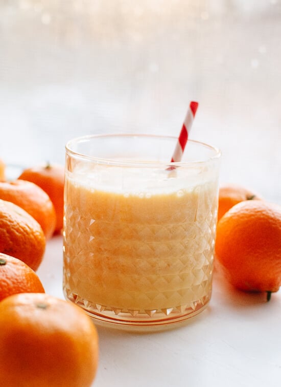 Super simple, vitamin C-packed clementine smoothie! cookieandkate.com