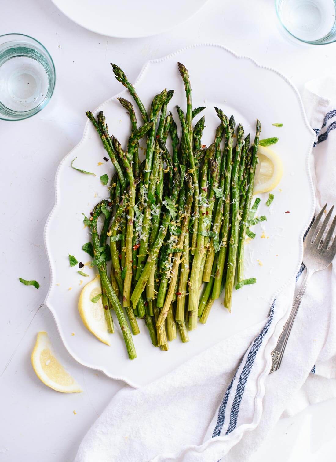 Simple roasted asparagus recipe (the perfect spring side