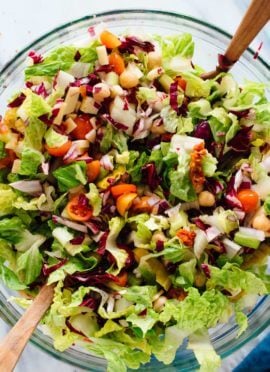 This is a healthy vegetarian salad that is delicious on its own but also goes great with any Italian entrée!