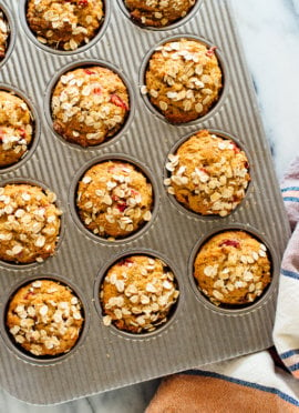 healthy strawberry muffins