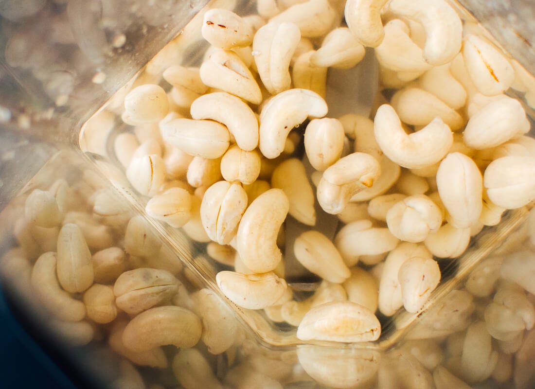 soaked cashews in blender