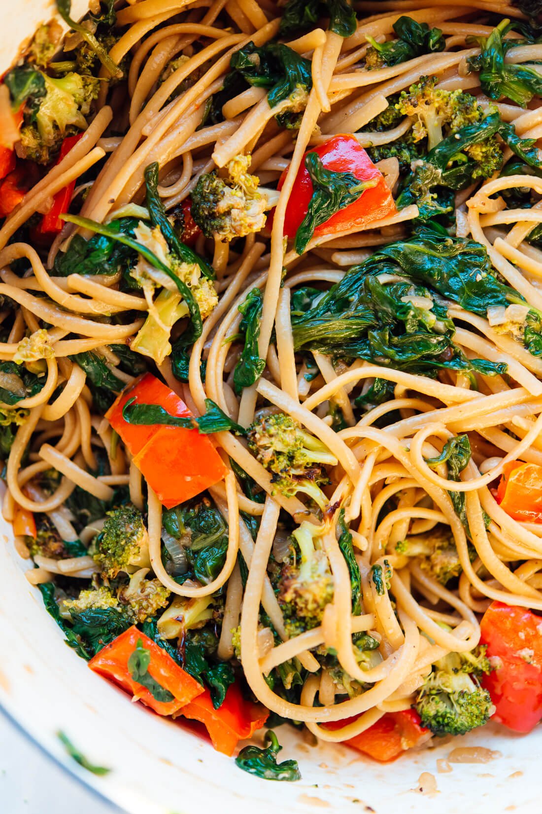 Balsamic spinach pasta with roasted vegetables