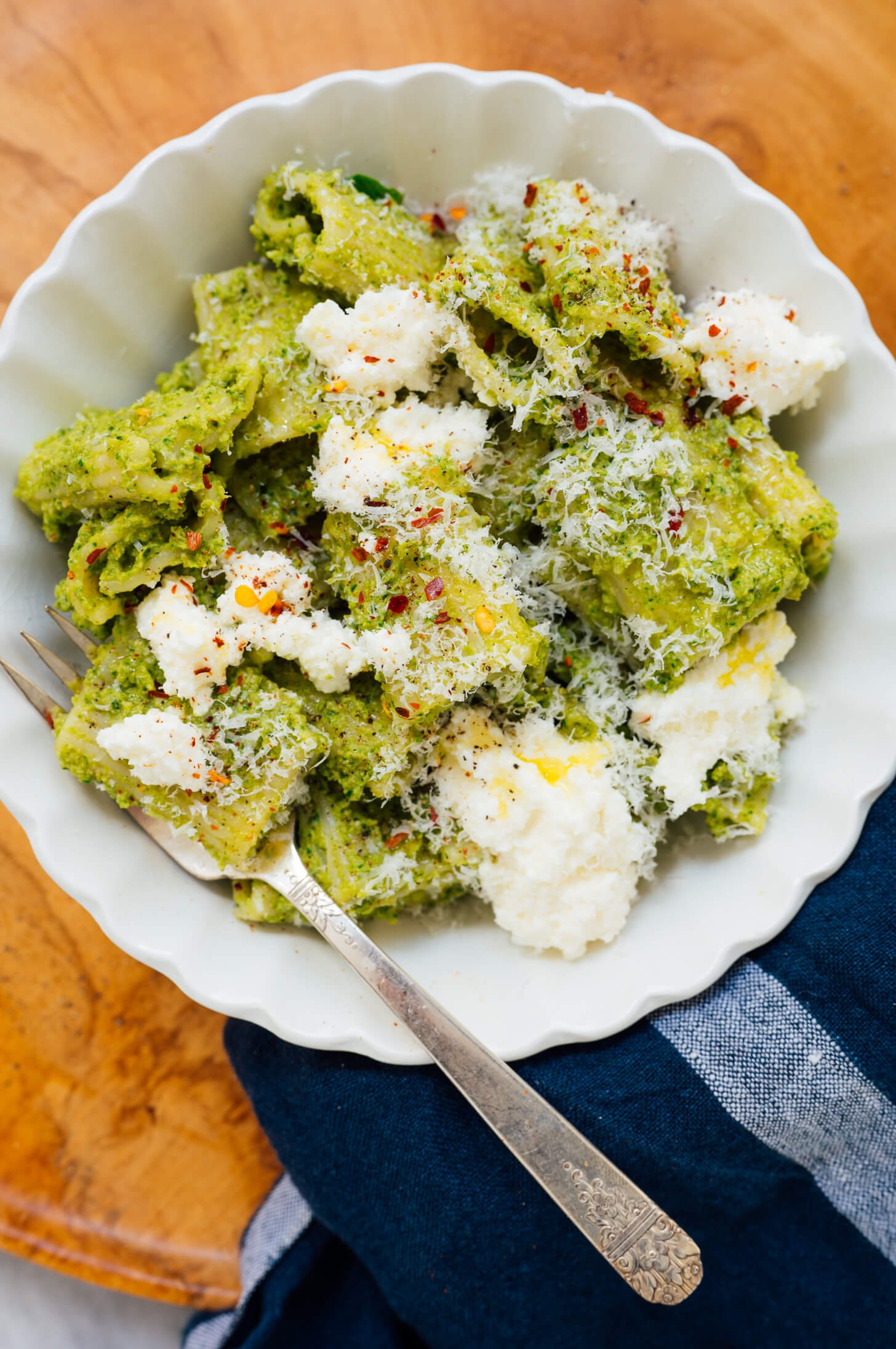 broccoli pesto pasta with ricotta