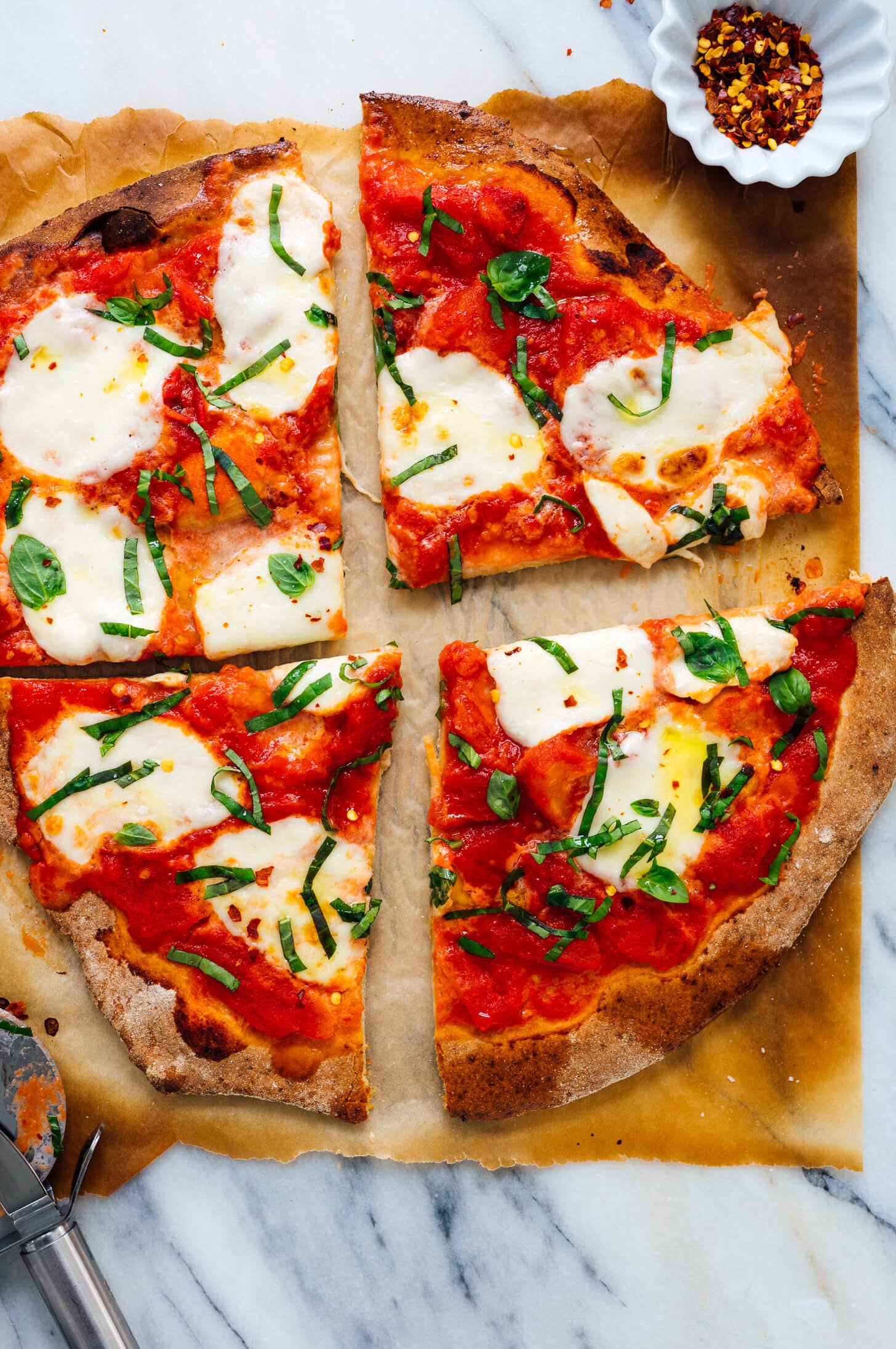 Describir Incomodidad Banquete Margherita Pizza Recipe - Cookie and Kate